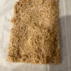 A picture of Oat bran cracker.