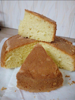 A picture of Vanilla cake 🧀🧀.