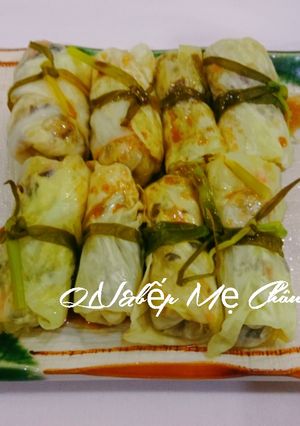 Hình của món Bắp cải cuộn sốt nước tương chay.
