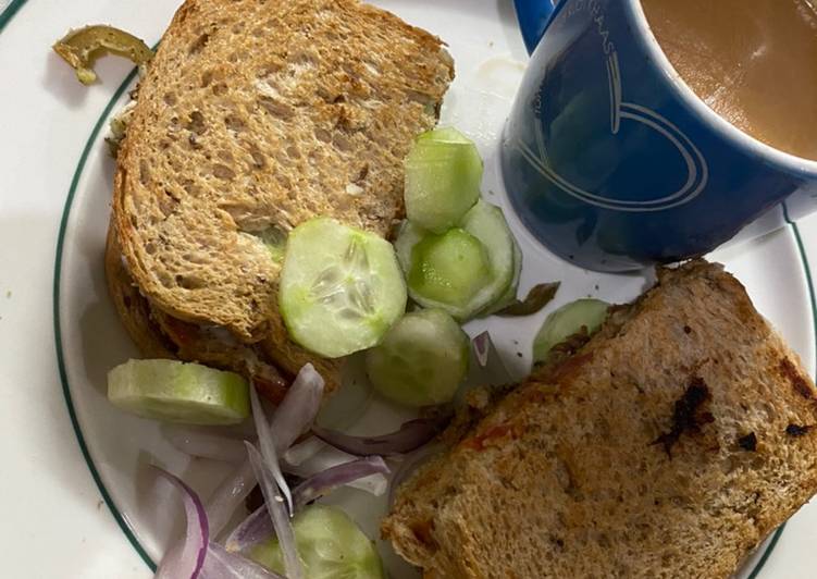Steps to Make Speedy Best keema tiiki sandwich with lots of veggies