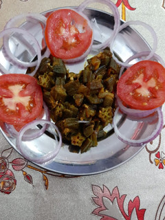 करारी भिंडी (karari bhindi recipe in hindi) रेसिपी मुख्य फोटो