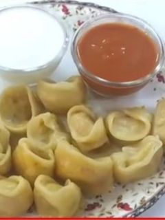 वेज मोमोज (Veg Momos recipe in Hindi) रेसिपी मुख्य फोटो