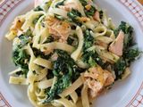 Bandnudeln mit Spinat und Lachs