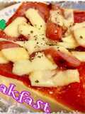 ขนมปังหน้าพิซซ่า breakfast