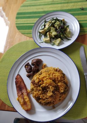 Una foto de Arroz con mollejas de pollo