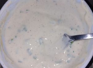Una foto de Salsa ranch con yogurt griego