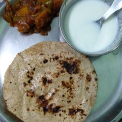 A picture of Aloo Shimla mirch.