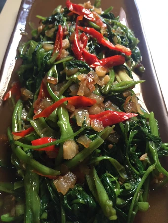 Langkah Gampang Membikin Resep Tumis Kangkung Saos tiram yang Menggugah Selera Anti Ribet, Mantap