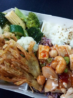 ［蔬食便當］鹹酥金針菇 的食譜成品照片