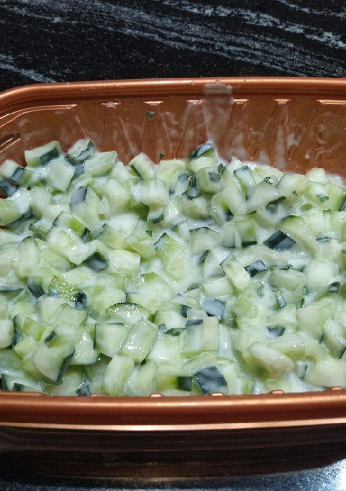 Una foto de Ensalada de pepino y yogurt