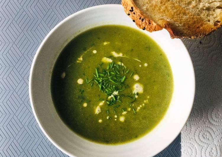 Recipe of Award-winning Nettle soup - can be prepared VEGAN, and FREE FROM DAIRY AND GLUTEN - Serves 4