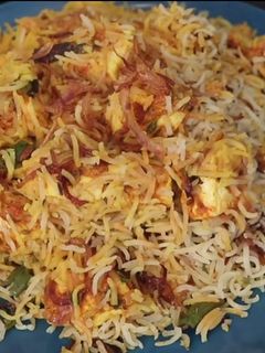 વેજ દમ બિરયાની (Veg Dum Biryani Recipe In Gujarati) રેસીપી મુખ્ય ફોટો