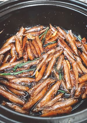 Hình của món Cá cơm kho tiêu.