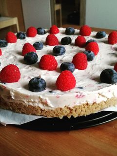 Áfonyás málnás sajttorta recept fotója