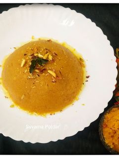 मुगडाळ हलवा (moong dal halwa recipe in marathi) रेसिपी चे मुख्य फोटो