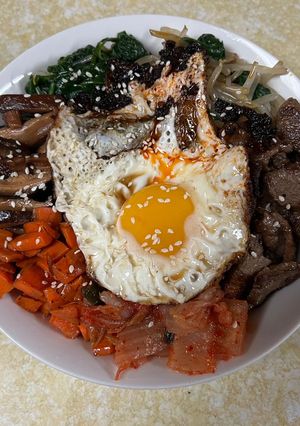 A picture of Bibimbap.