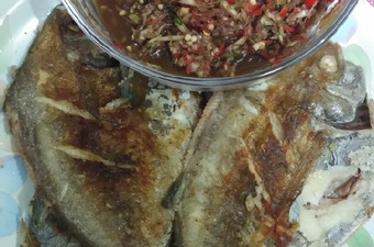 Resep Bawal bakar sambal matah puedess meleleh. Irit Untuk Jualan