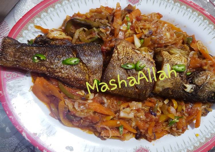 Easy Way to Prepare Delicious Shallow Fried seabass with stirfry veg