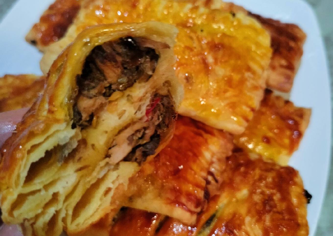 Puff Pastry isi Tongkol Asap