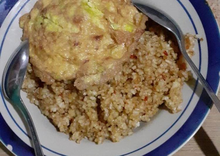 Bagaimana Cara Memasak Nasi goreng kampung yang Mantap