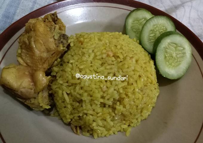 137. Nasi Kebuli Ayam Rice Cooker