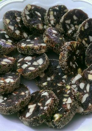 A picture of Date dryfruit Role.