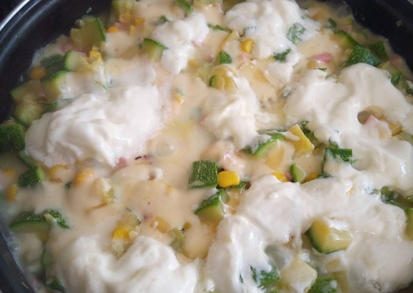 Ensalada de calabacitas con queso y crema