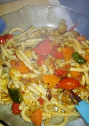 Una foto de Fideos salteados con verduras