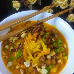 A picture of Veg khow suey.