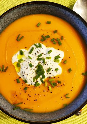 Foto di Vellutata di carote allo zenzero e curcuma e yogurt greco