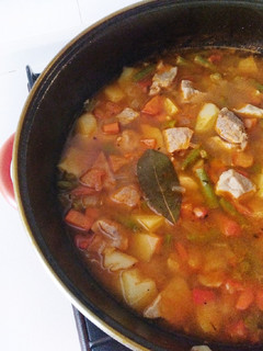 Una foto de Estofado de carne con verduras
