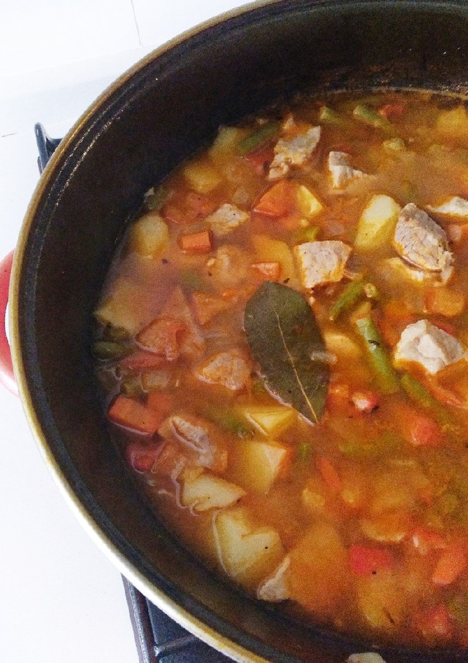 Una foto de Estofado de carne con verduras