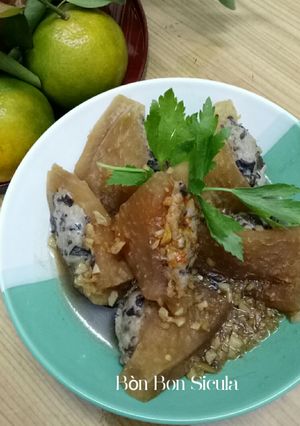 Hình của món Cùi Bưởi dồn Thịt sốt Dầu Hào.