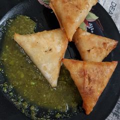 A picture of Aloo samosey.