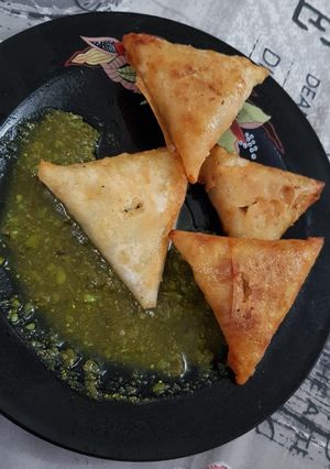 A picture of Aloo samosey.