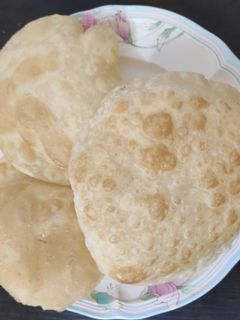சோலா பூரி (Chole Bhature) செய்முறை முக்கிய புகைப்படம்