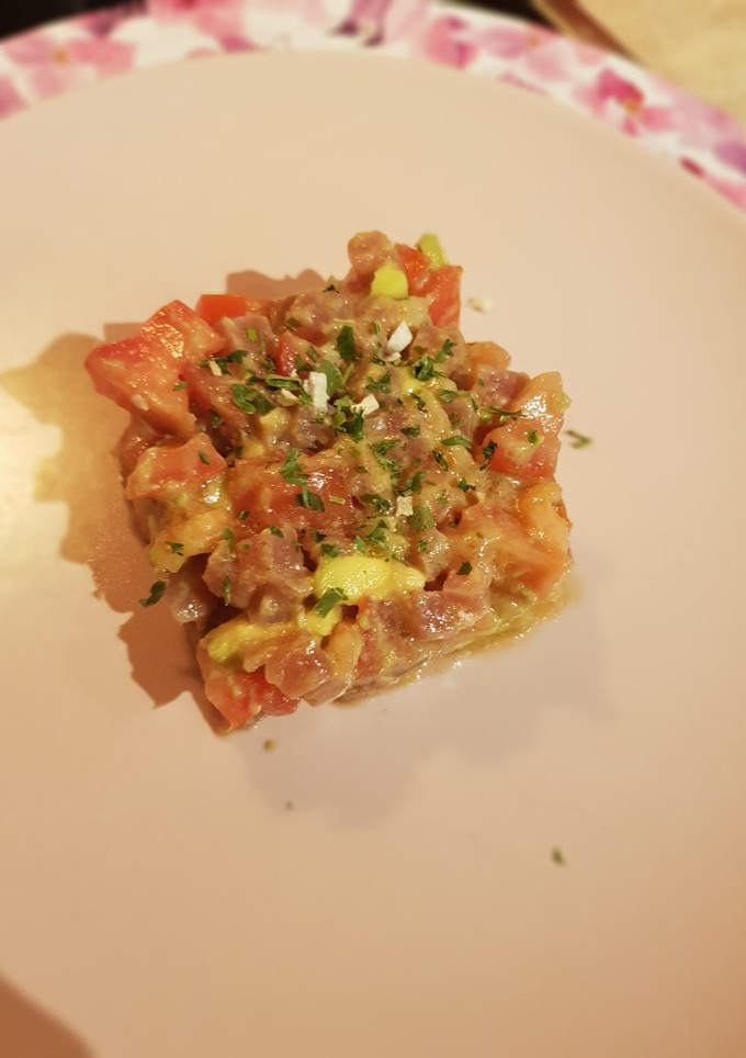 Una foto de Tartar de atún