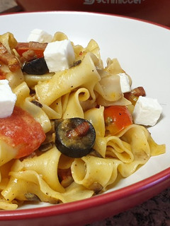 Una foto de Cintas picantes con feta