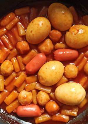 Hình của món Tokpokki Hàn Quốc vị truyền thống O'Food.