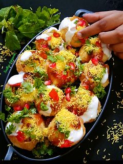 मुंबई स्ट्रीट स्टाइल दही पूरी (mumbai street style dahi Poori recipe in Hindi) रेसिपी मुख्य फोटो