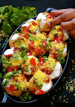 मुंबई स्ट्रीट स्टाइल दही पूरी (mumbai street style dahi Poori recipe in Hindi) रेसिपी मुख्य फोटो