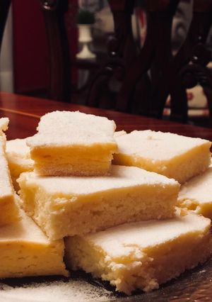 Una foto de Brownies de Limón