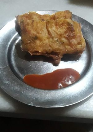 ब्रेड पकौड़े (Bread Pakode recipe in hindi) रेसिपी मुख्य फोटो