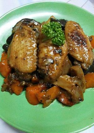 รูปของ สตูว์ปีกไก่เห็ดสองสหาย