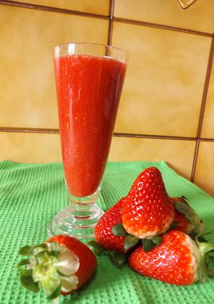 Una foto de Batido de fresa y vodka