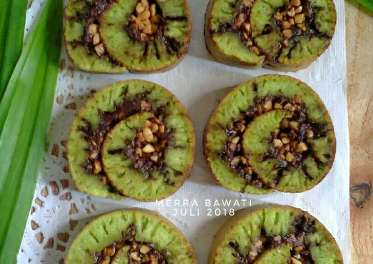 Martabak Gulung Pandan