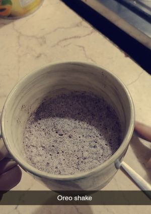 A picture of Oreo shake.