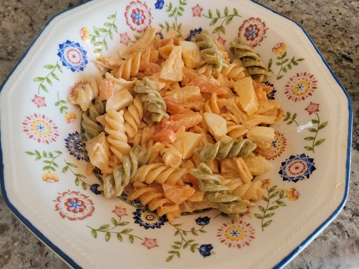 Receta Ensalada de hélices con pollo a l&amp;#39;ast y salsa cocktail  que Muy delicioso