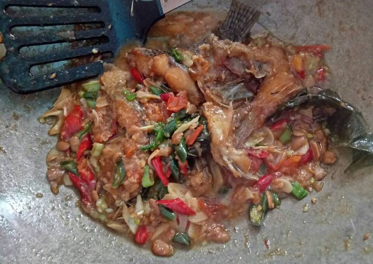 Ikan Nila masak taucho