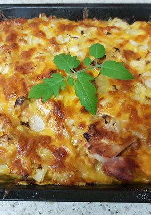 A picture of My Loaded Chicken & Bacon Nacho Cheesey Bake 😉.